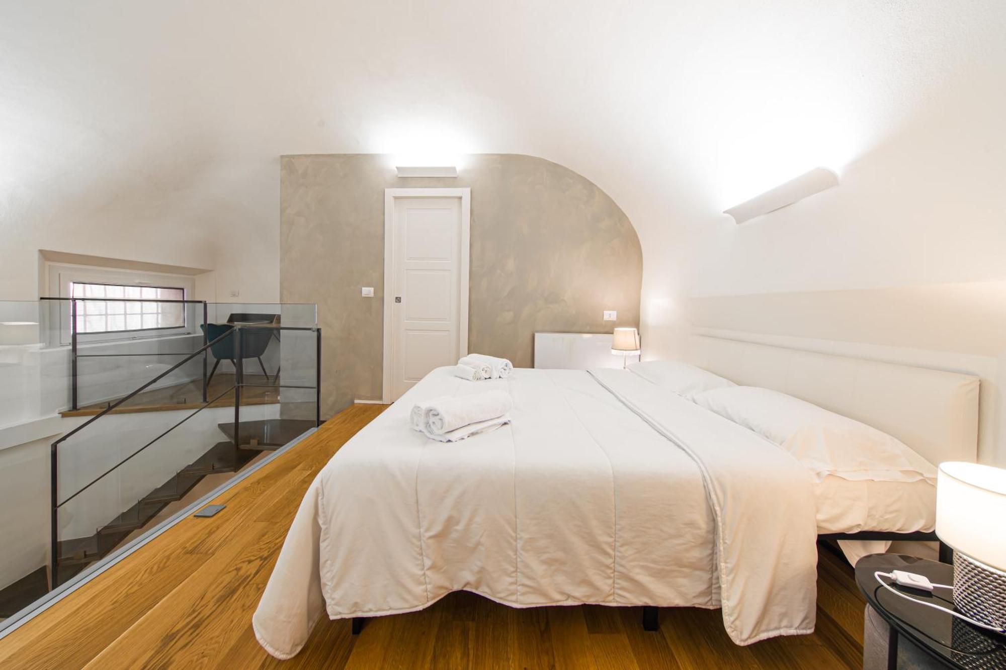 Lilli House - Suite In The Heart Of Болонья Экстерьер фото