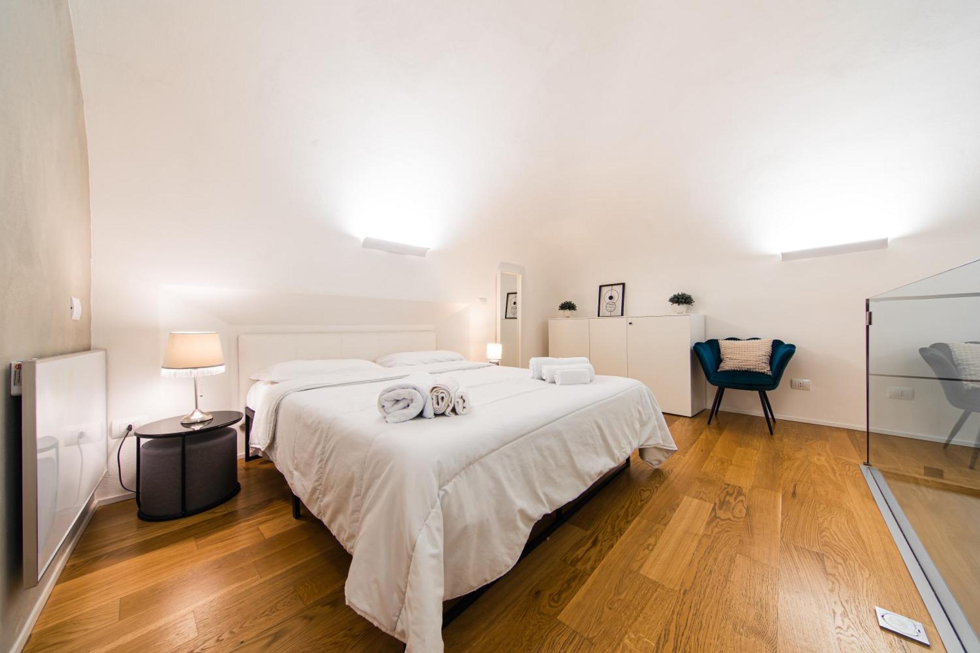 Lilli House - Suite In The Heart Of Болонья Экстерьер фото